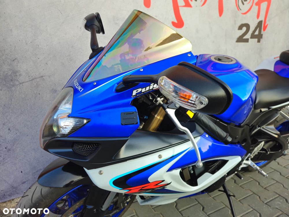 Suzuki GSX-R - 10
