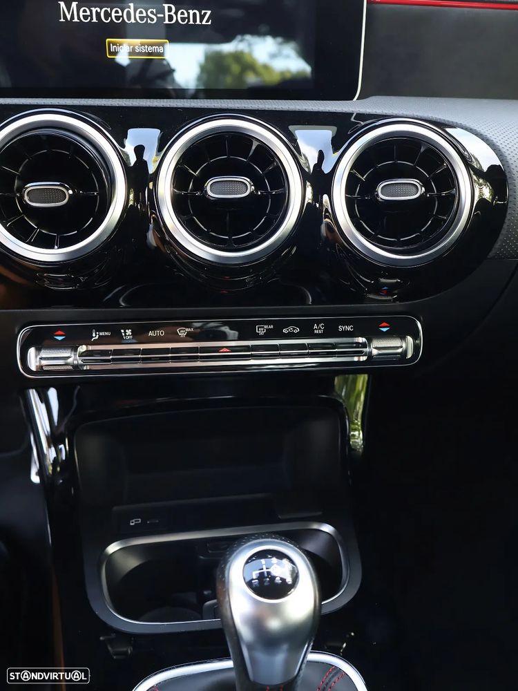 Mercedes-Benz A 200 Advanced AMG Line - 17