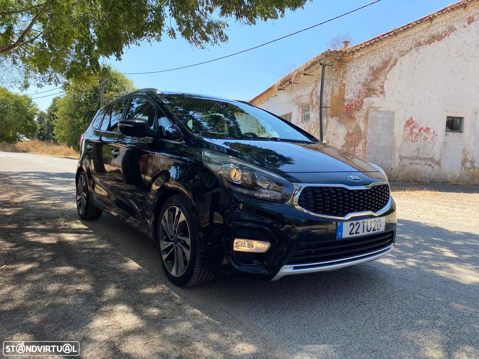Kia Carens 1.7 CRDi ISG TX - 1