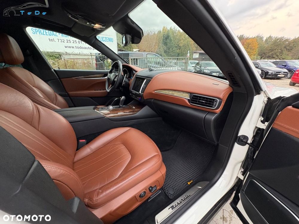 Maserati Levante S Granlusso - 27