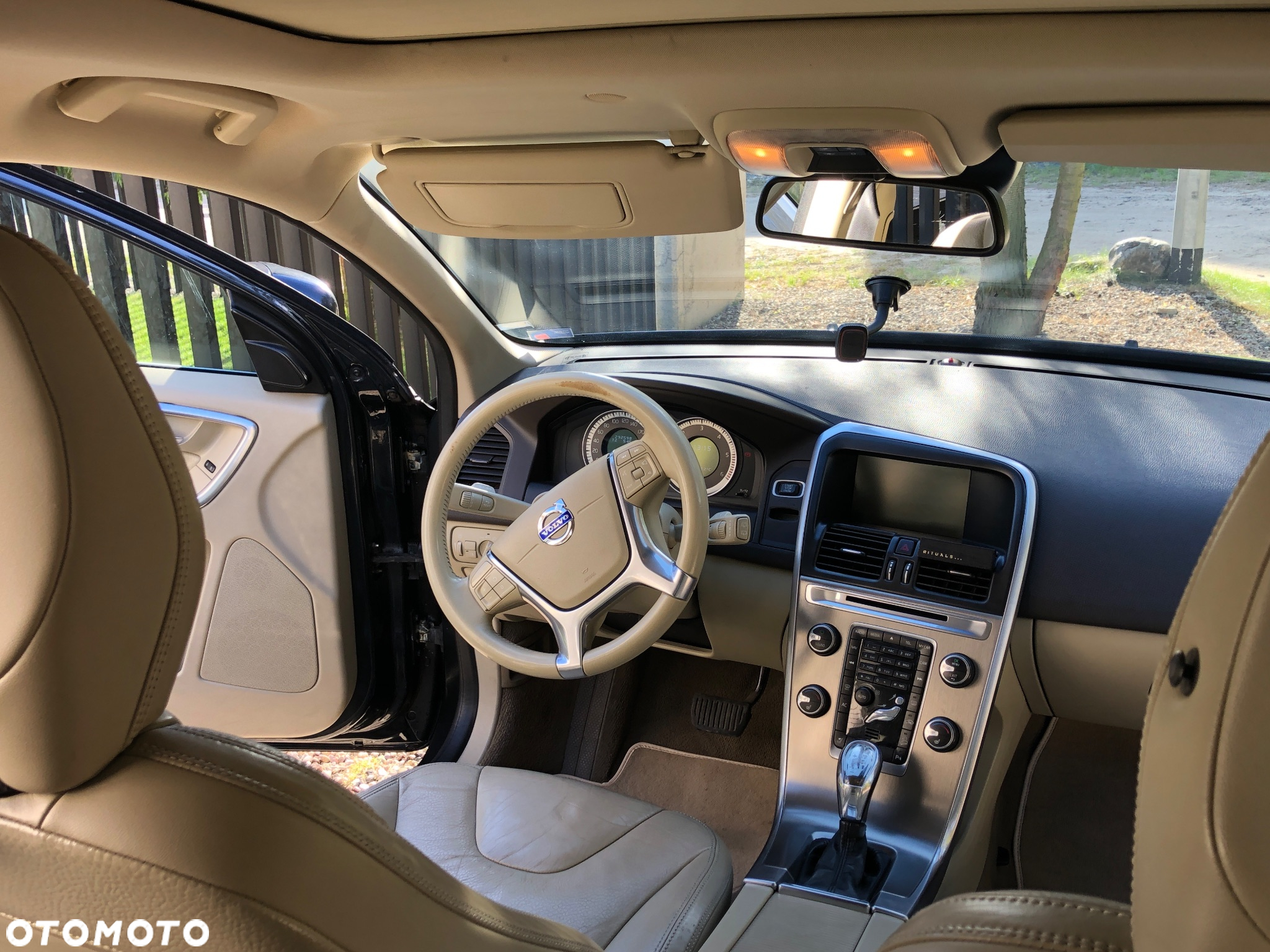 Volvo XC 60 - 32