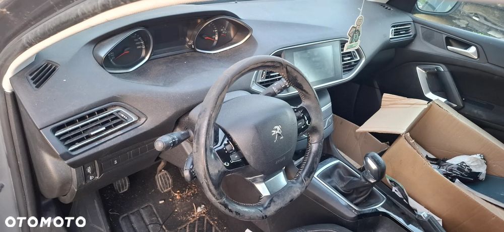 Peugeot 308 - 10