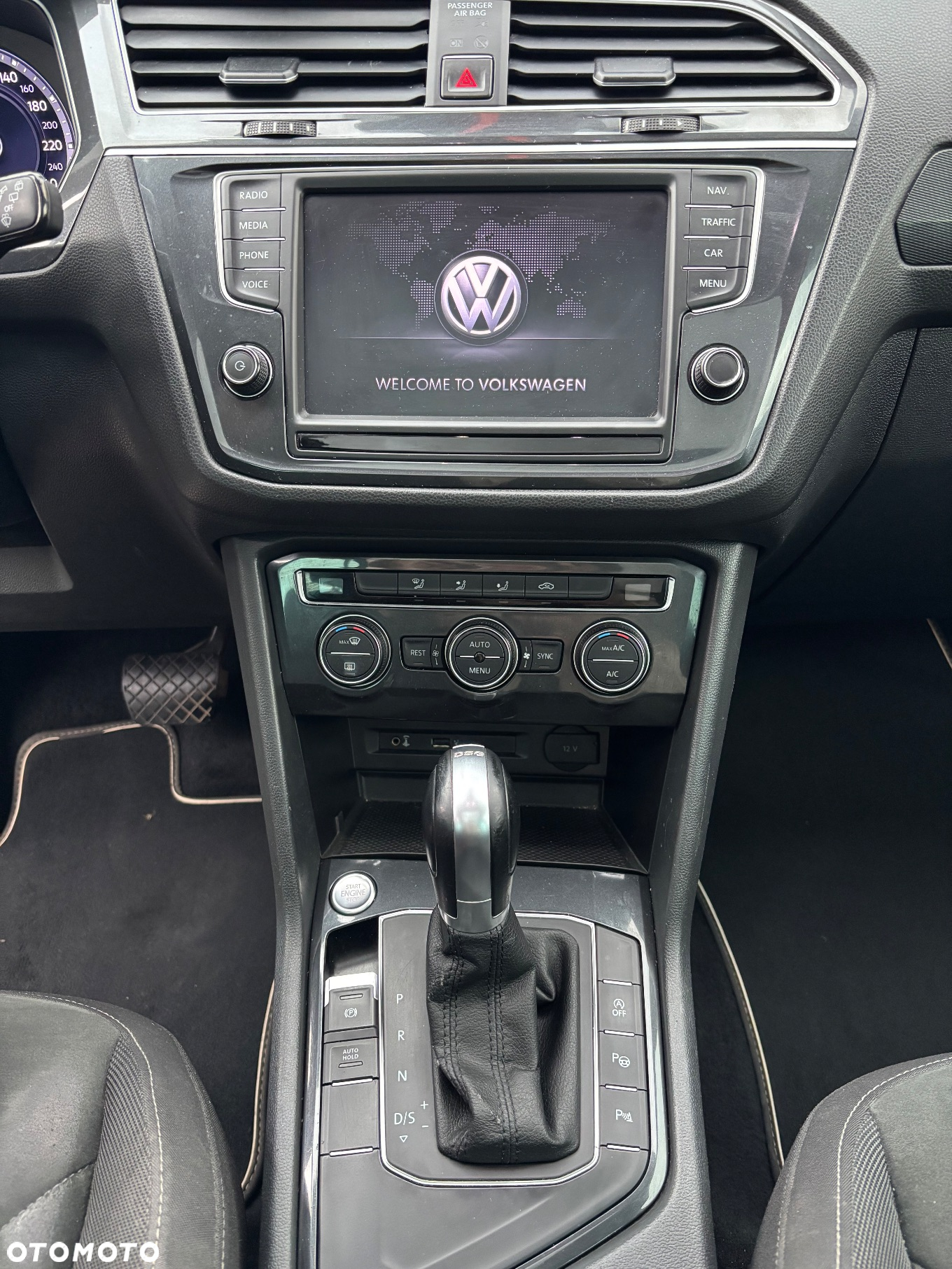 Volkswagen Tiguan - 7
