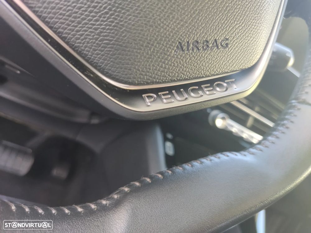 Peugeot e-2008 - 31