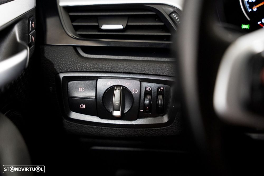 BMW X1 25 e xDrive Corporate Edition - 10