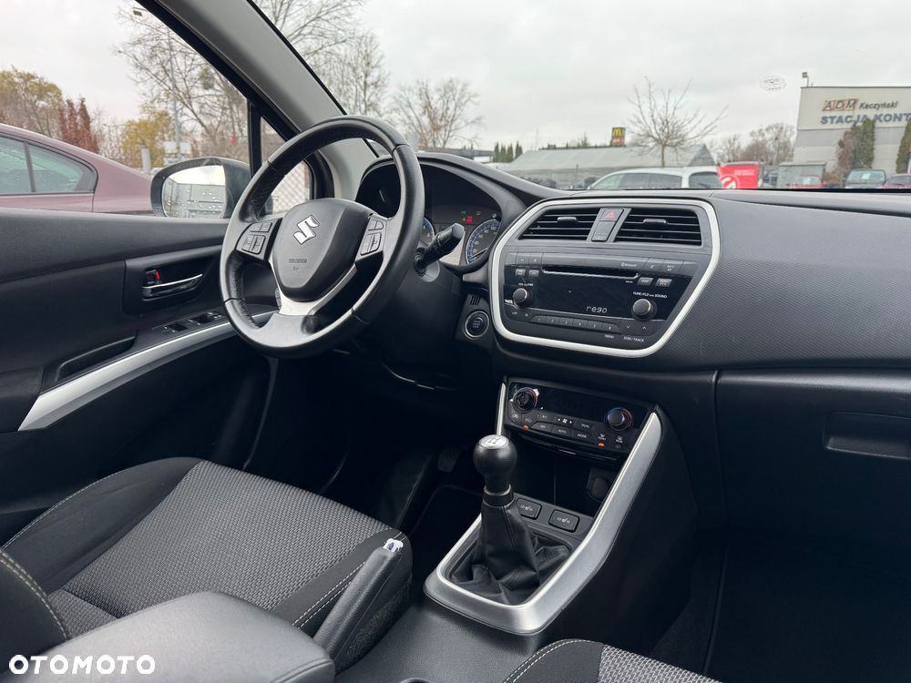 Suzuki SX4 S-Cross 1.6 VVT 4x2 Comfort - 31
