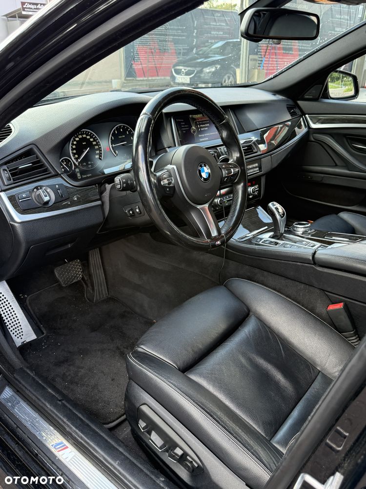 BMW Seria 5 535i xDrive - 13