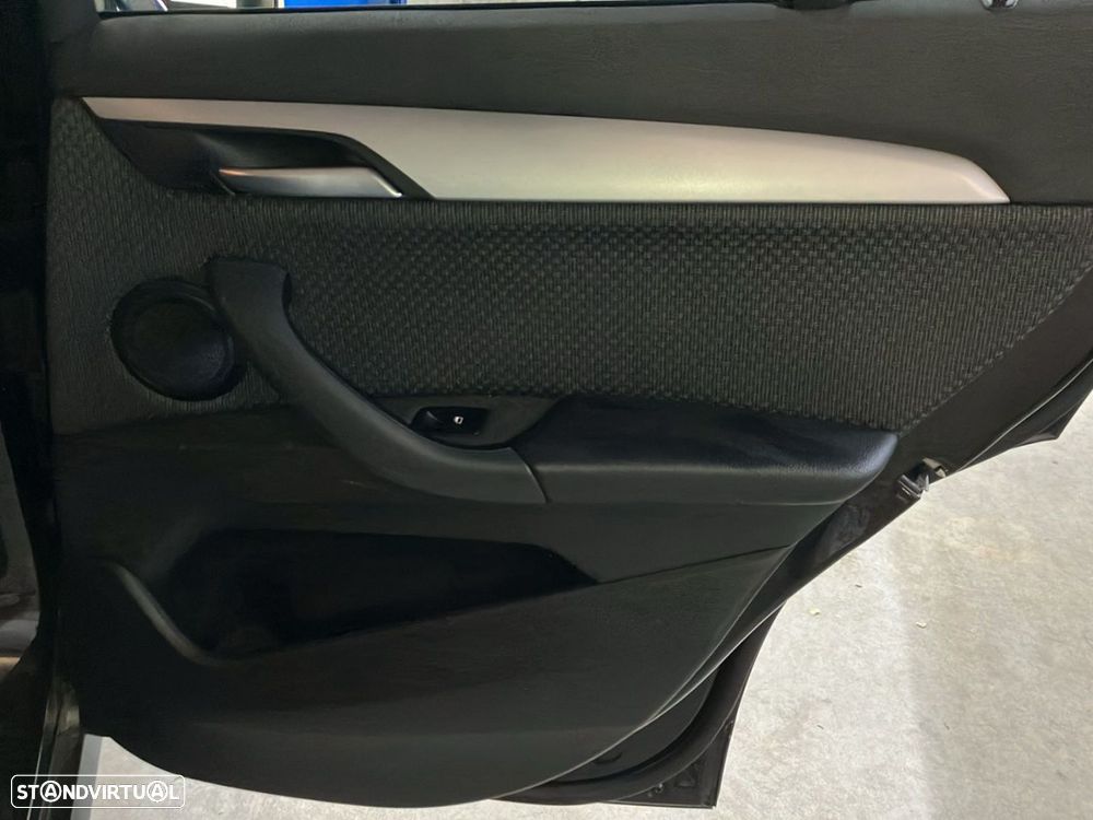 BMW X1 25 e xDrive Line Sport - 24