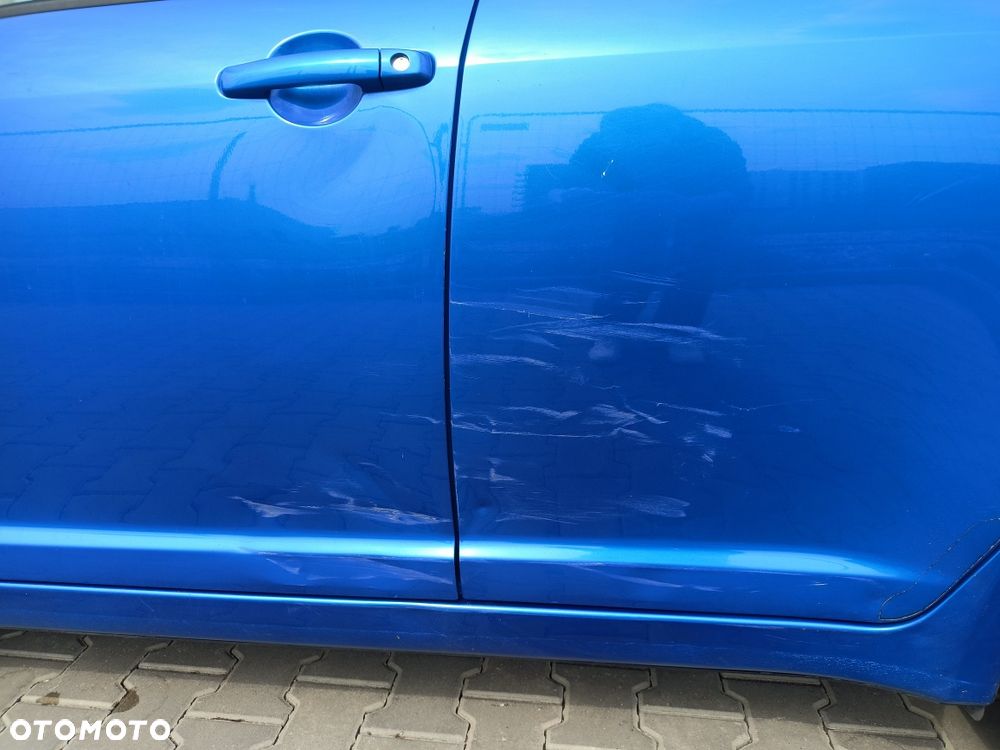 Suzuki Swift - 4