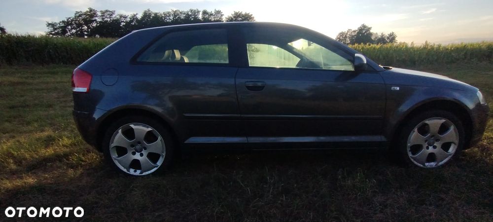 Audi A3 3-drzwiowe 1.6 Attraction - 5