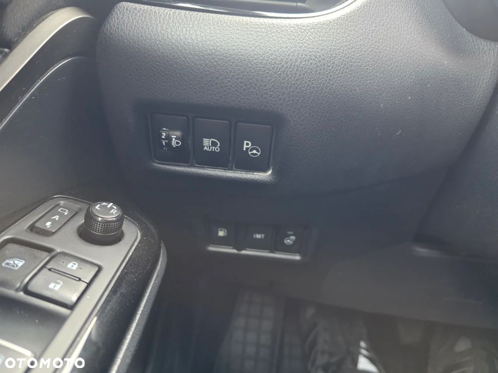 Toyota C-HR 1.2 Turbo Team Deutschland - 11