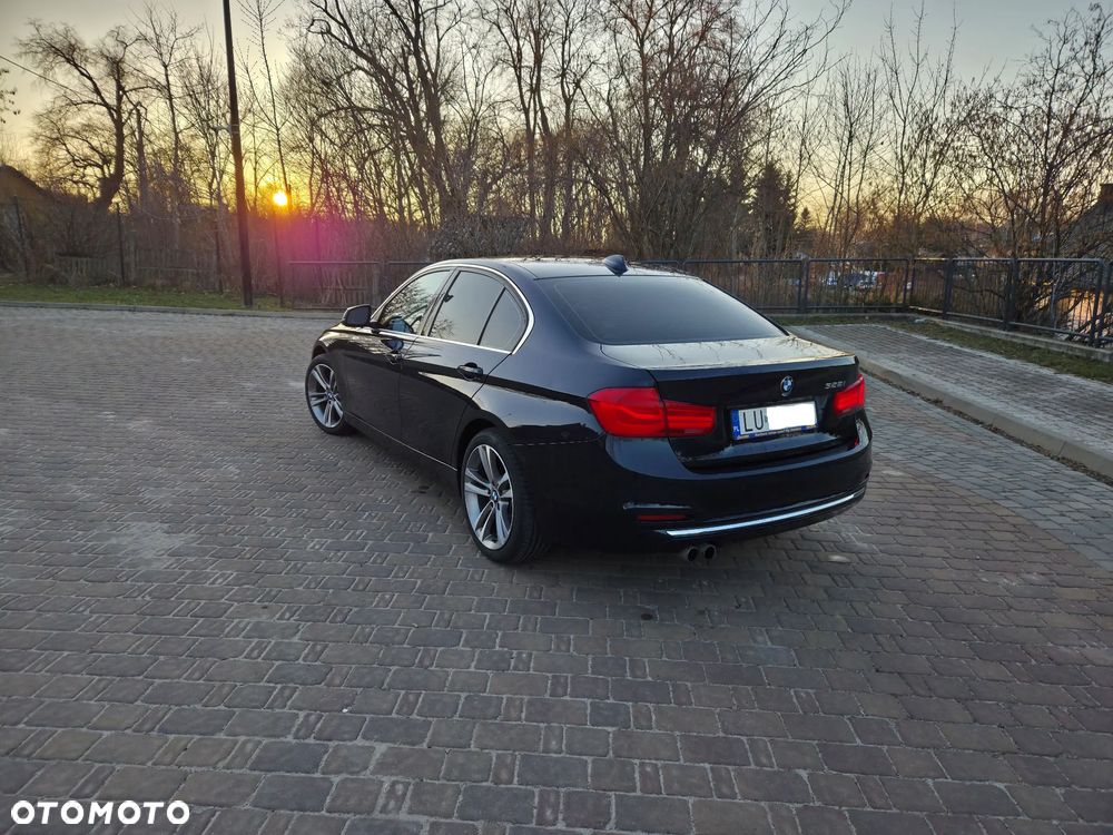 BMW Seria 3 328i Luxury Line - 10