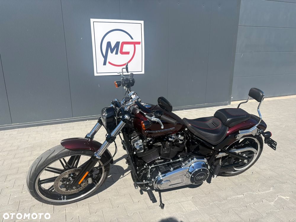 Harley-Davidson Softail Breakout - 5