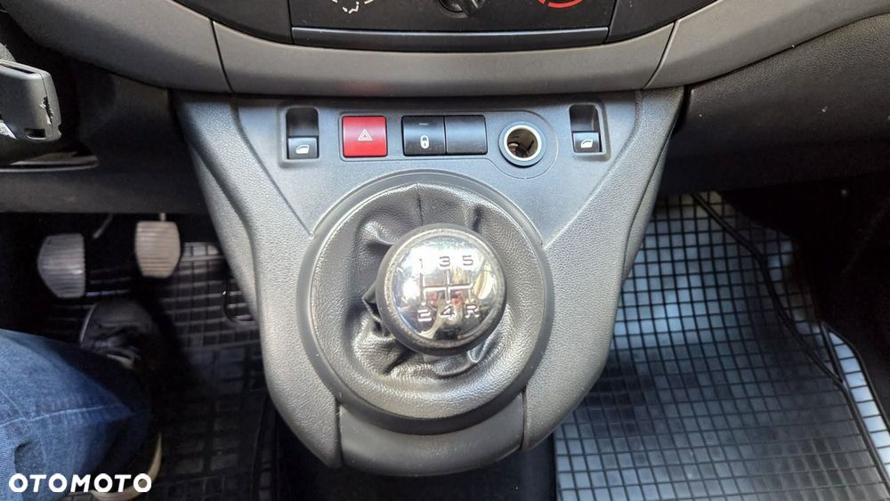 Peugeot Partner 1.6 BlueHDi Outdoor - 25