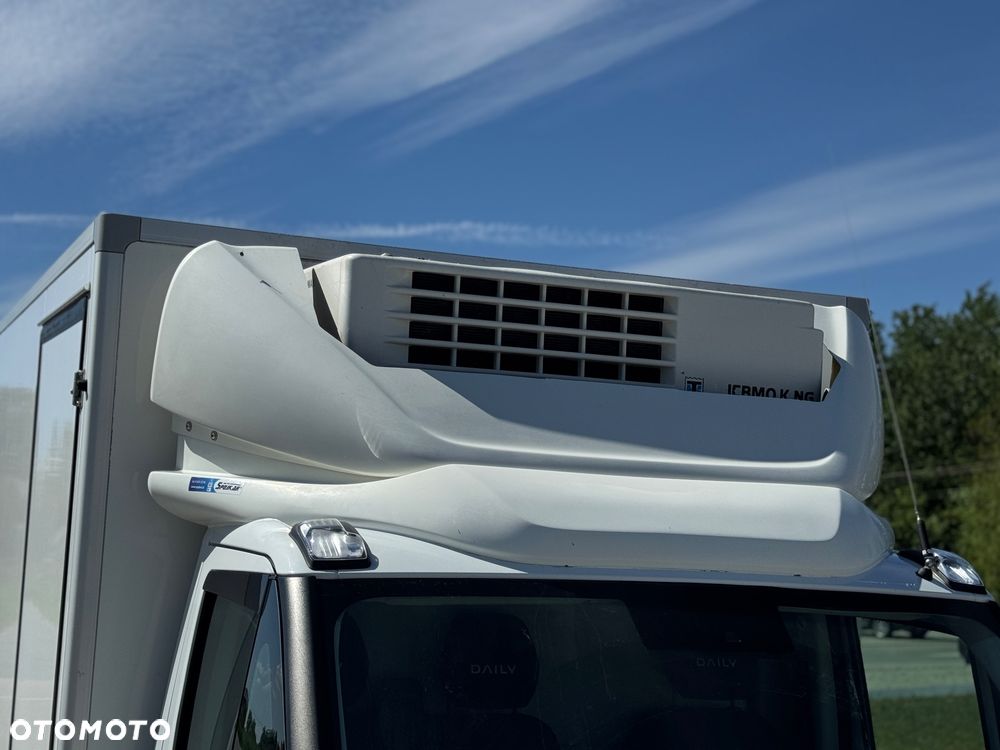 Iveco Daily‼️72C18‼️2021r 3.0 HI-MATIC Chłodnia/Mroźnia zakres -32C/+22C THERMO KING V-500 MAX Źródło Zasilania 400V Grube Ściany/Podłoga Przegroda komorowa‼️ Full LED na bliźniaku Salon Polska DMC7200kg - 17