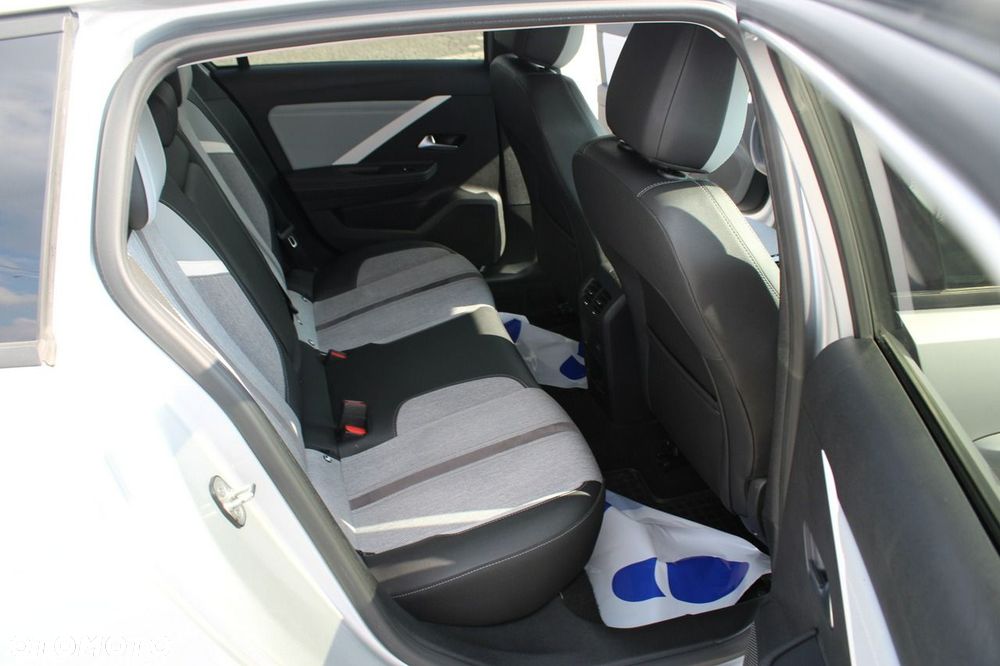 Opel Astra - 30