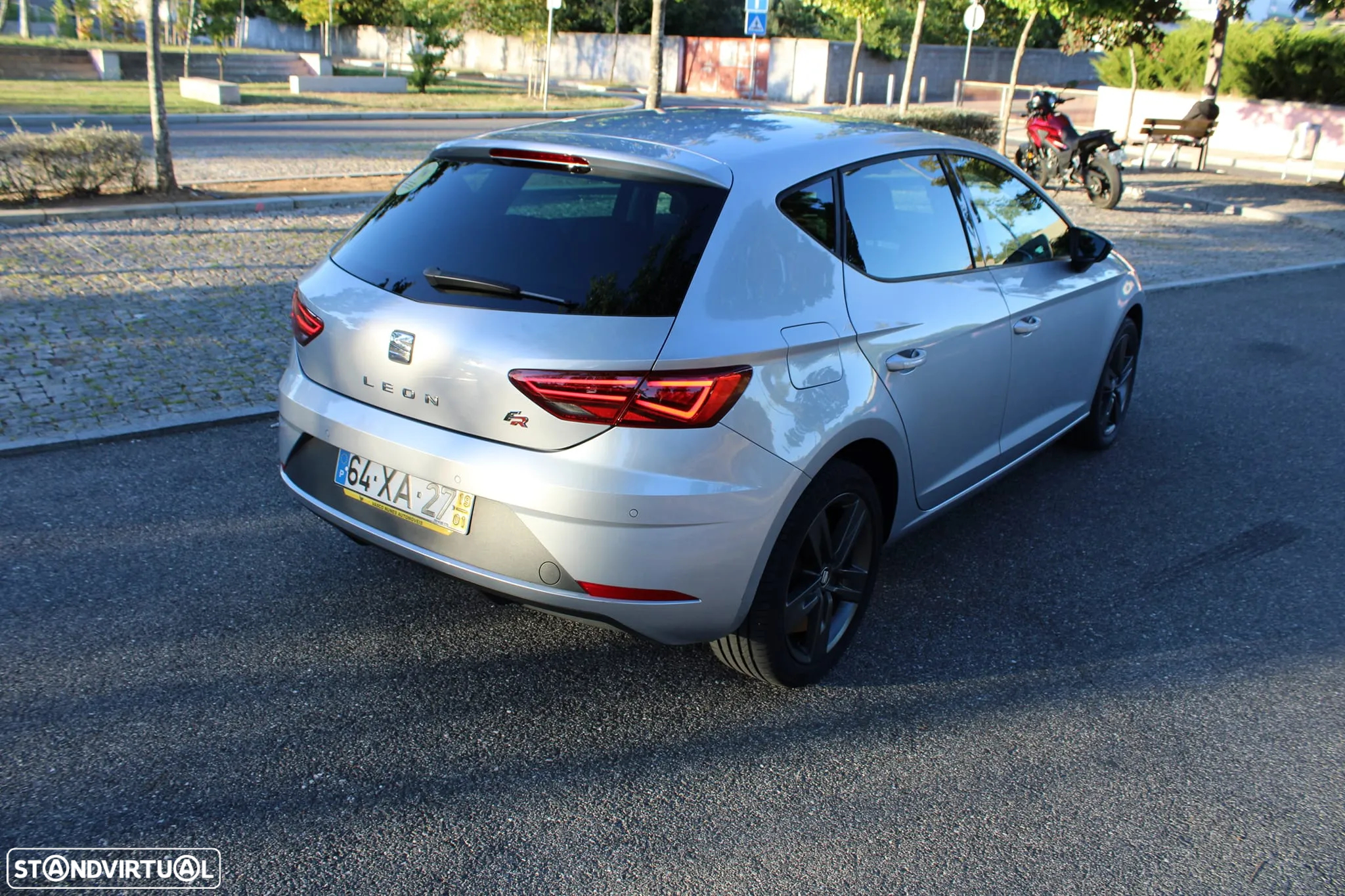 SEAT Leon 1.6 TDI FR S/S - 4