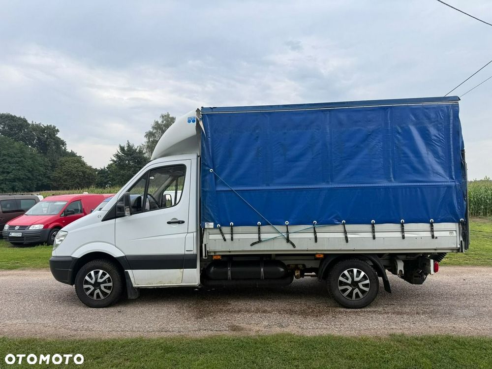 Mercedes-Benz Sprinter - 2