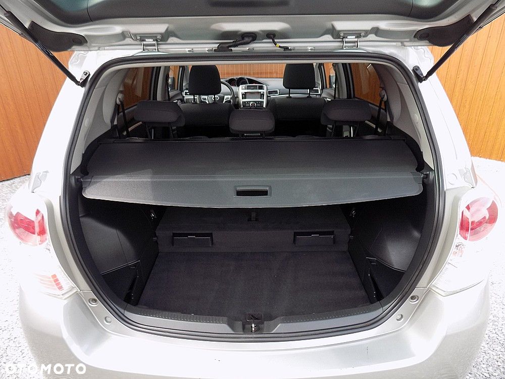 Toyota Verso 2.0 D-4D Life - 14