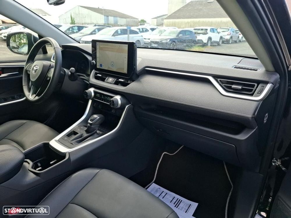 Toyota RAV4 2.5 HDF Comfort - 26