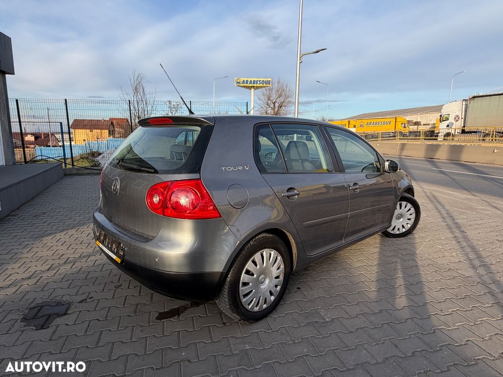 Volkswagen Golf 1.9 TDI DPF Tour - 32