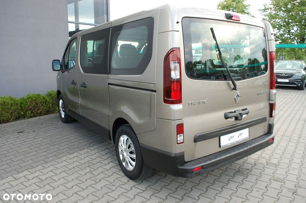 Renault Trafic - 12