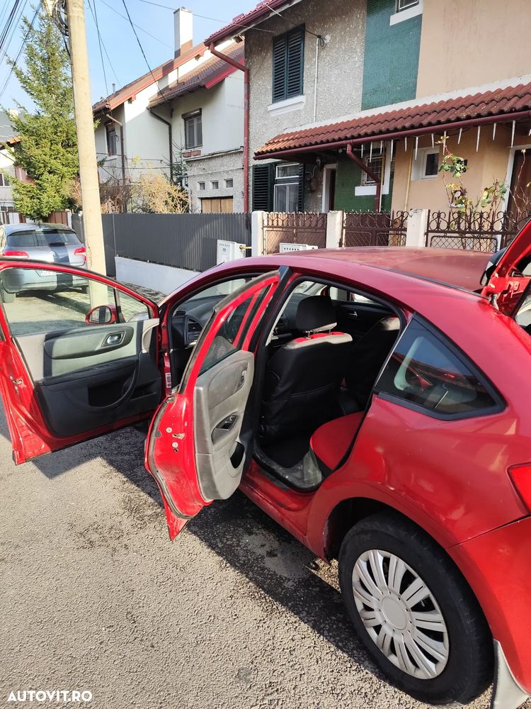 Citroën C4 1.6 HDI FAP Style - 6