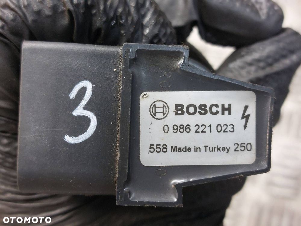 CEWKA ZAPŁONOWA KOMPLET GOLF V 1.4 FSI BOSCH 0986221023 NGK U5002 - 4