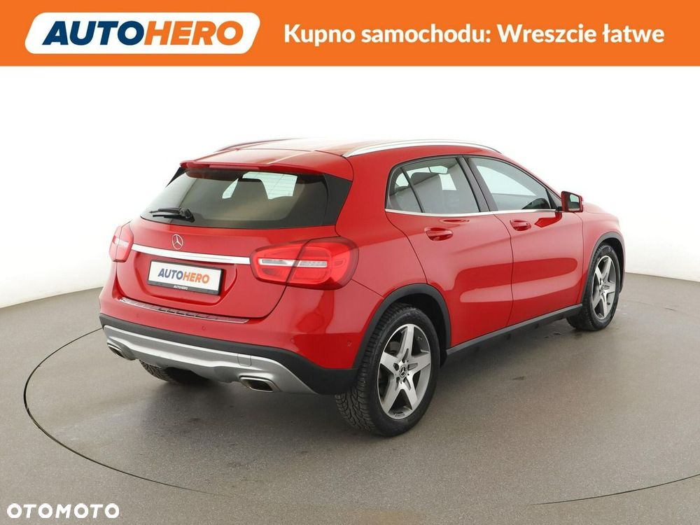 Mercedes-Benz GLA 180 7G-DCT Urban - 8