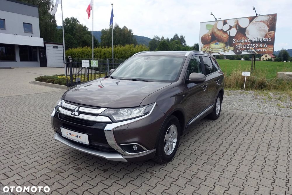 Mitsubishi Outlander 2.2 DI-D 4WD Intense - 1