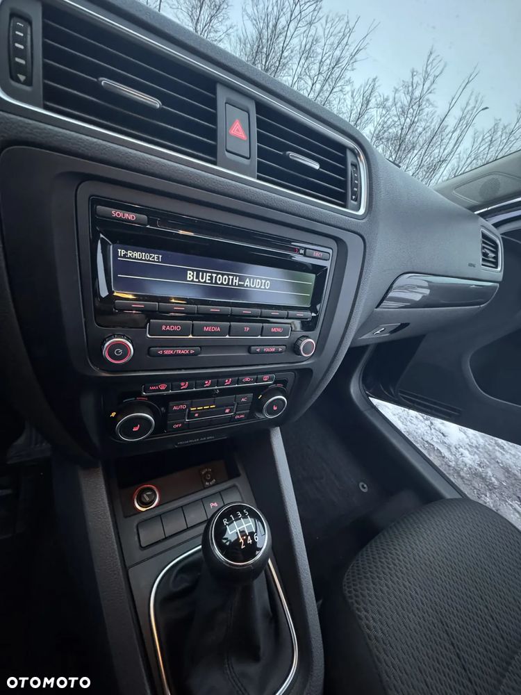 Volkswagen Jetta 1.4 TSI Comfortline - 14