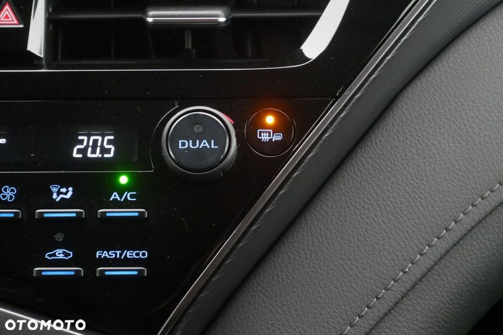 Toyota Camry 2.5 Hybrid Comfort CVT - 19