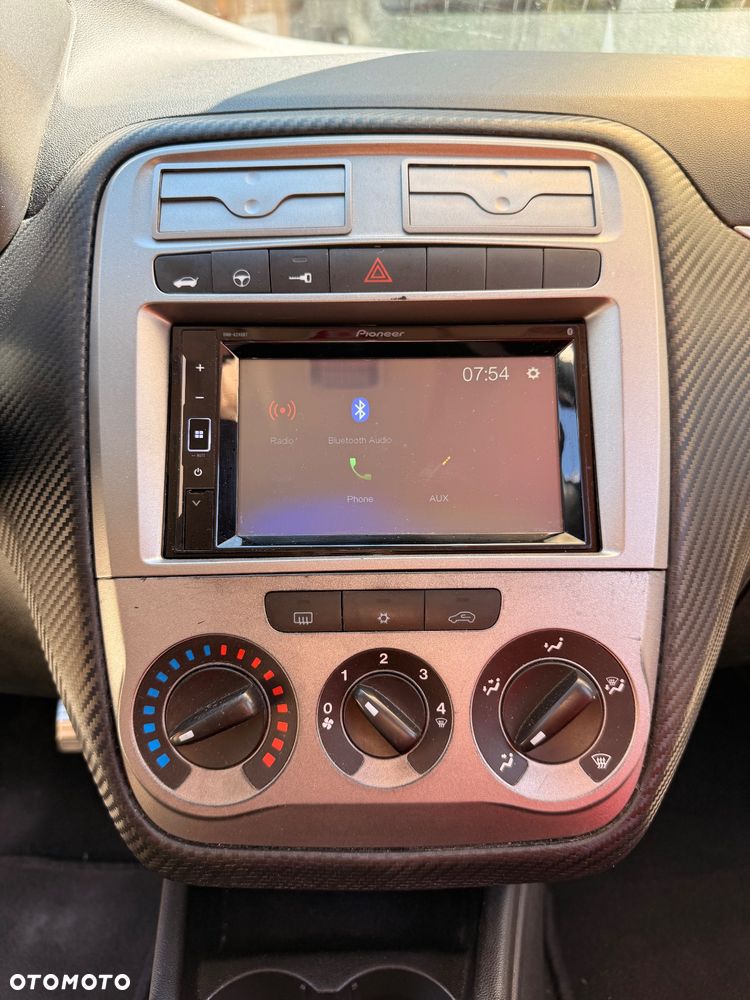 Fiat Grande Punto 1.4 8V - 18