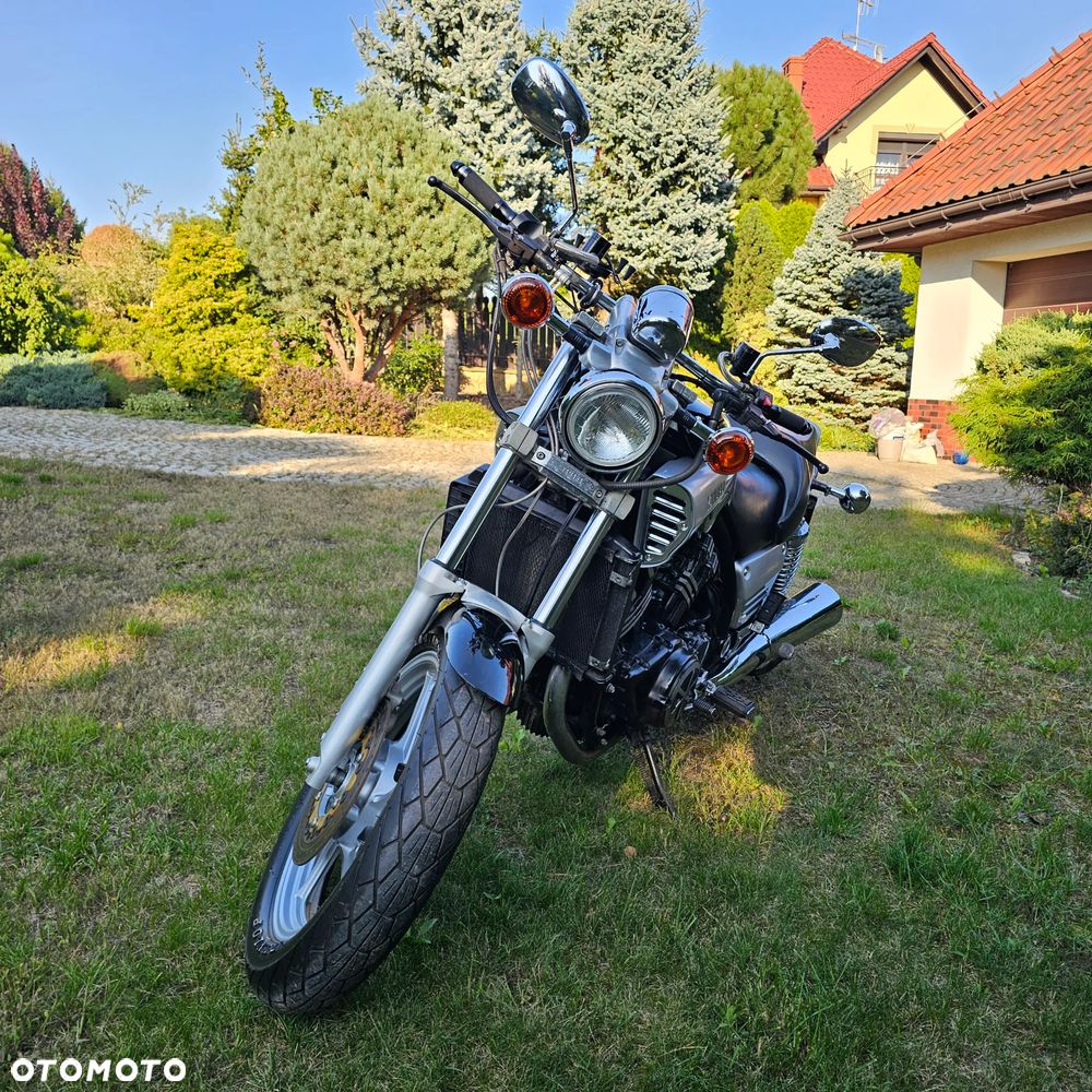 Yamaha V-MAX - 3