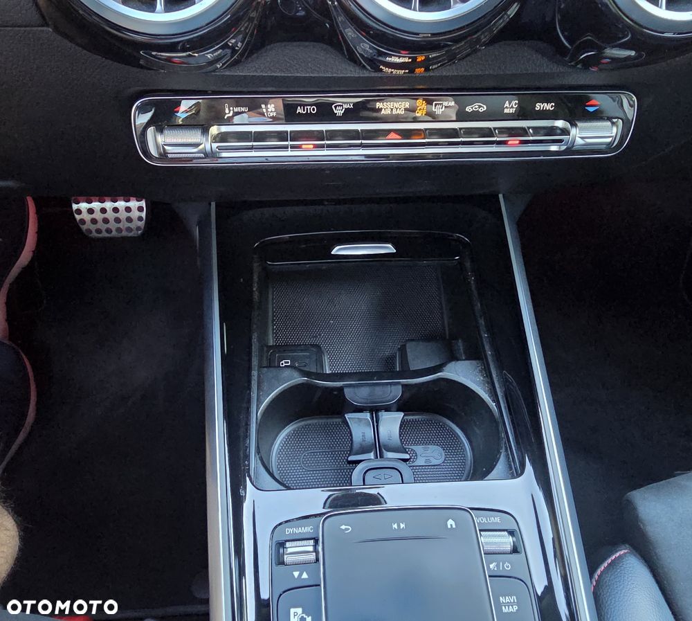 Mercedes-Benz GLB 200 d 8G-DCT AMG Line - 18