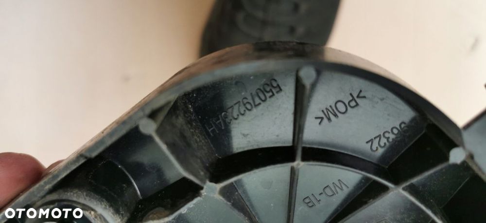 JEEP GRAND CHEROKEE WK2 ŚLIZG MOCOWANIE ZDERZAKA - 3