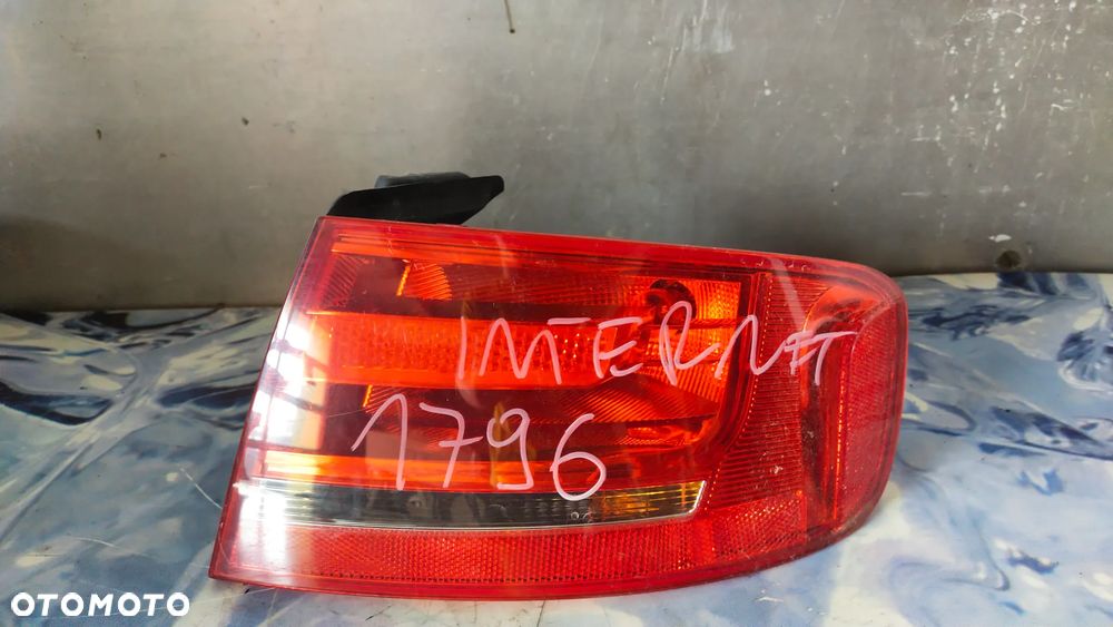 Audi A4 B8 sedan lampa prawy tył - 1