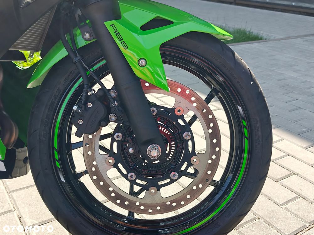 Kawasaki Ninja - 8