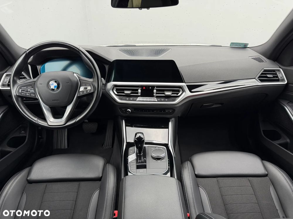 BMW Seria 3 318i Advantage sport - 25