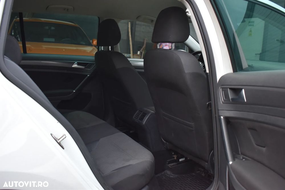 Volkswagen Golf 1.6 TDI BlueMotion Technology Trendline - 9