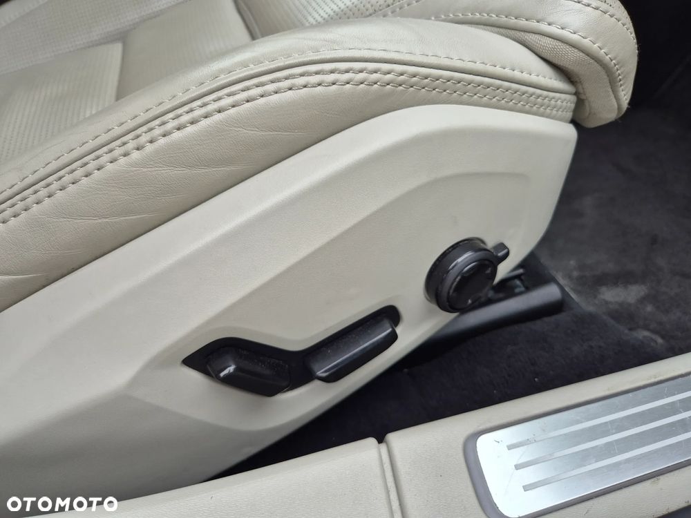 Volvo V90 D4 AWD Geartronic Inscription - 30