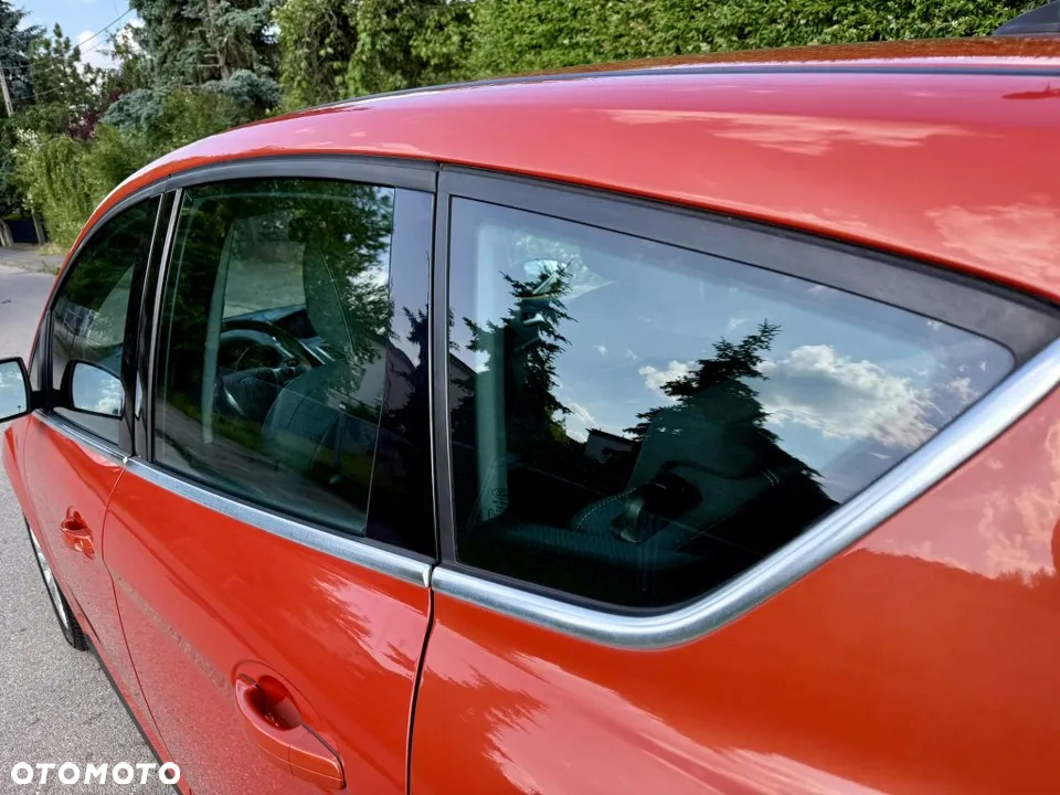 Ford C-MAX 1.6 Ti-VCT Titanium - 12
