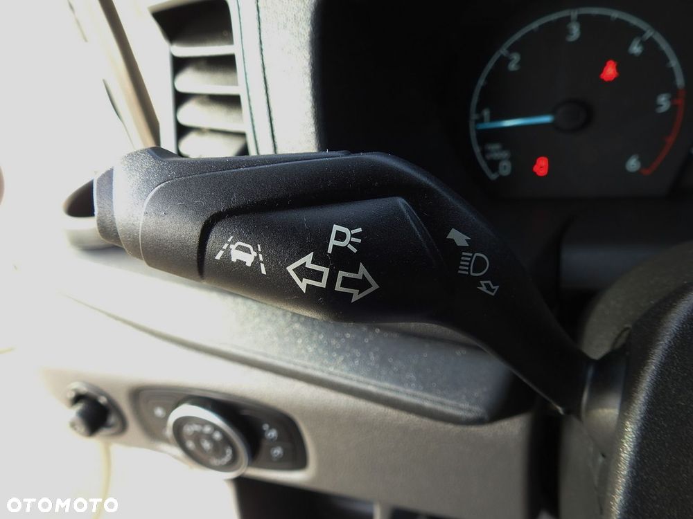 Ford TRANSIT KONTENER WINDA 8 PALET TEMPOMAT KLIMATYZACJA  130KM - 31