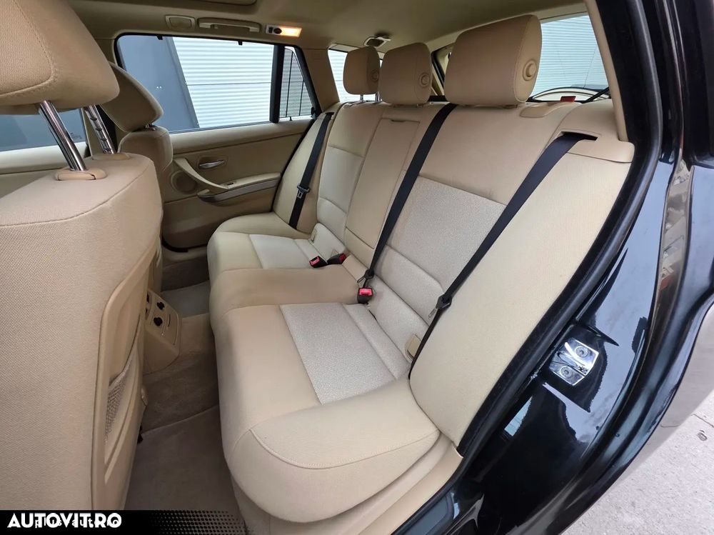 BMW Seria 3 320i Aut. Edition Exclusive - 13
