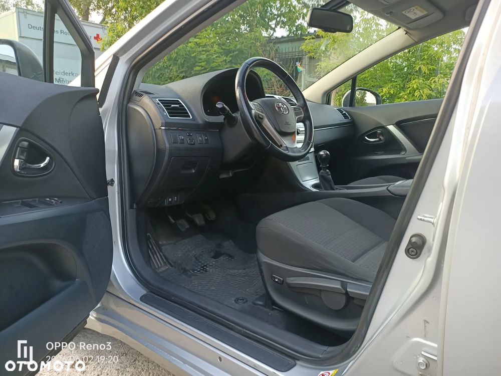 Toyota Avensis 1.8 Sol - 4