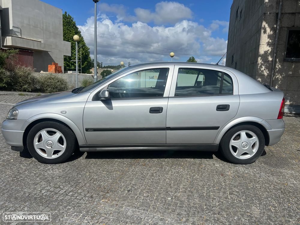 Opel Astra 1.4 Club - 10