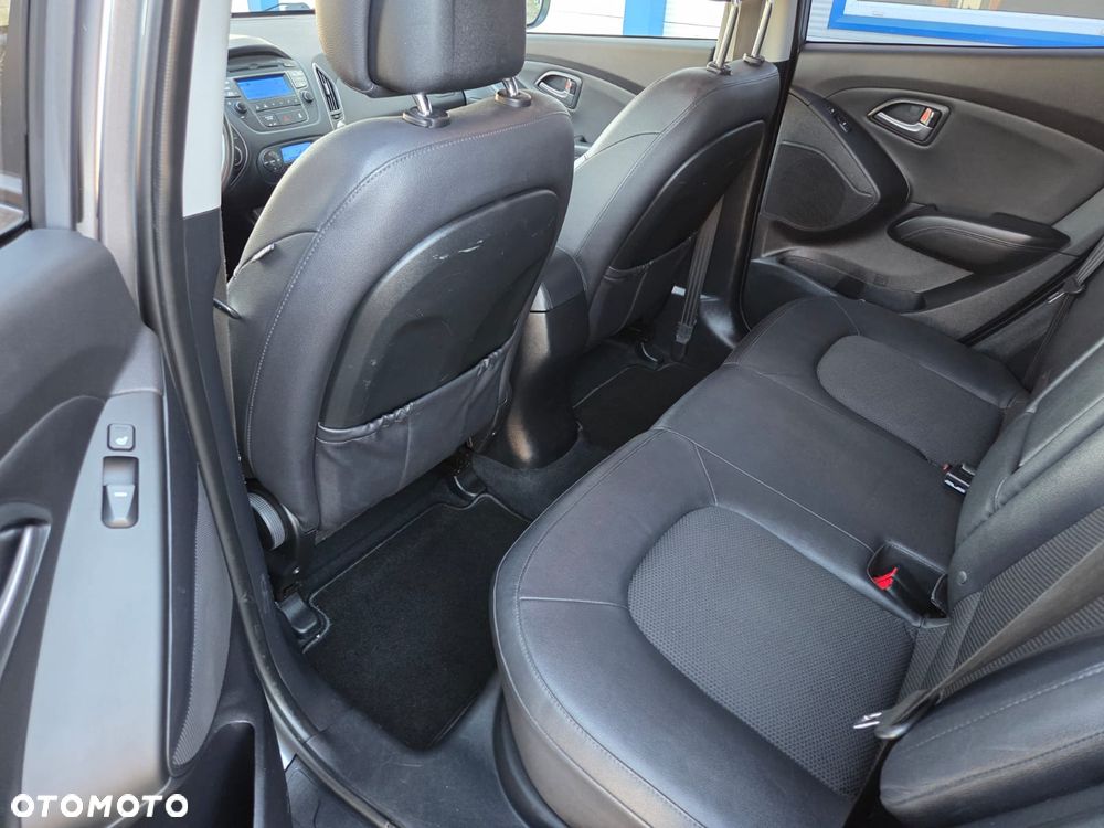 Hyundai ix35 1.6 2WD Fifa World Cup Edition - 17