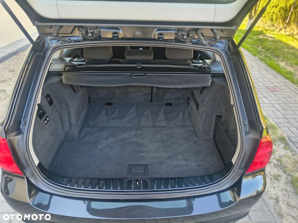 BMW Seria 3 318d DPF Edition Lifestyle - 14