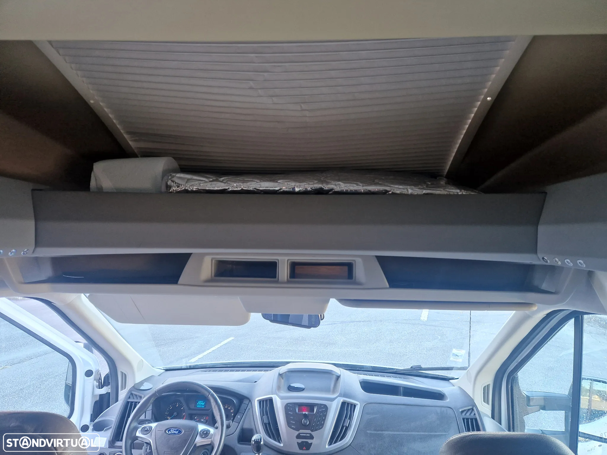 Ford Transit Challanger - 32