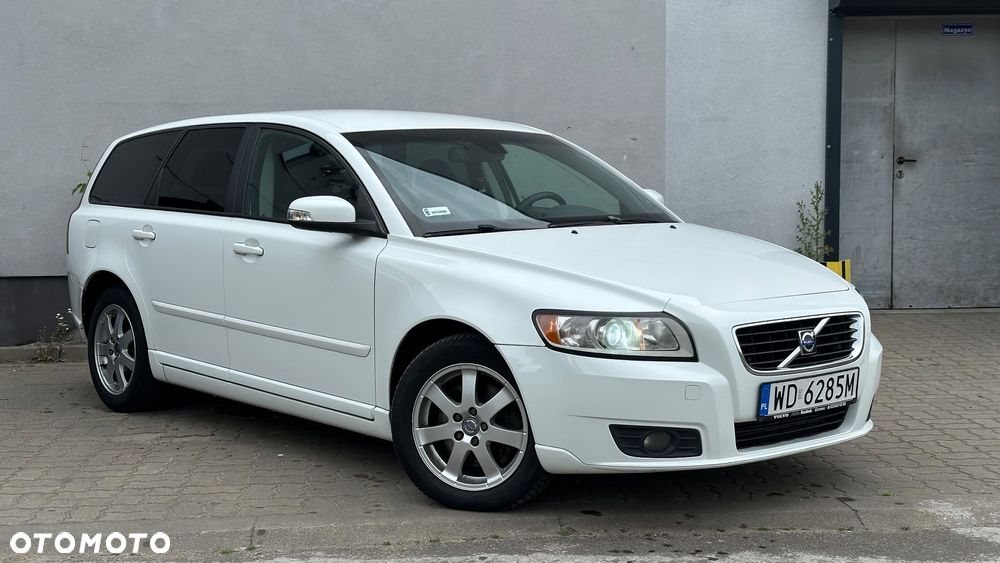 Volvo V50 2.0D DPF Momentum - 1